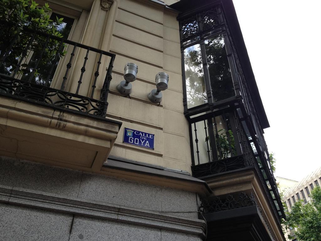 Hotel Adler Madrid Exterior foto
