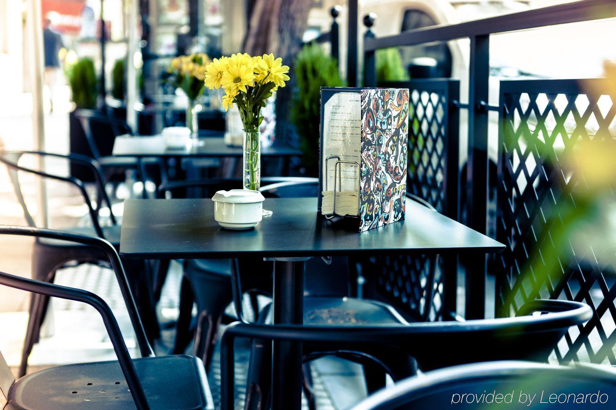 Hotel Adler Madrid Exterior foto